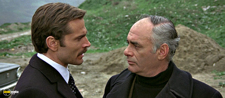 A still #72 from Confessions of a Police Captain (1971)