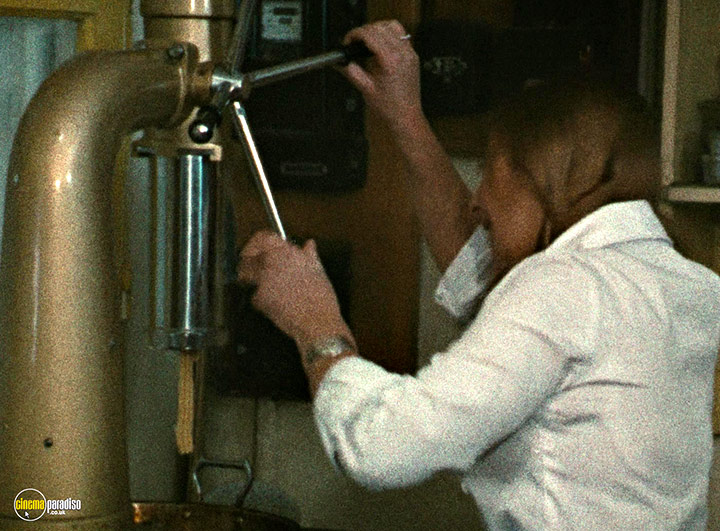 A still #16 from Near Orouët (1971)