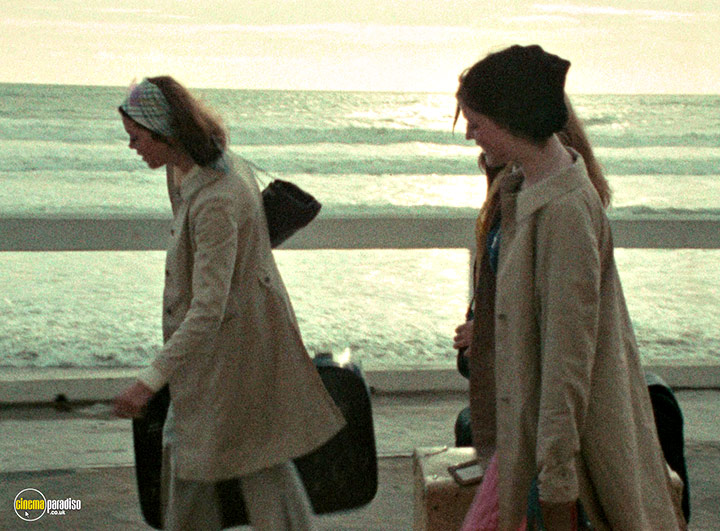 A still #36 from Near Orouët (1971)