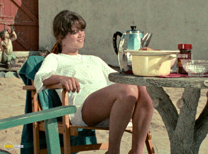 A still #44 from Near Orouët (1971)