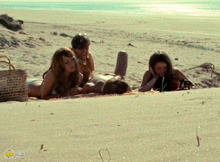A still #66 from Near Orouët (1971)