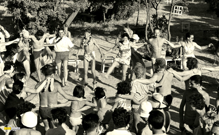 A still #61 from Adieu Philippine (1962)