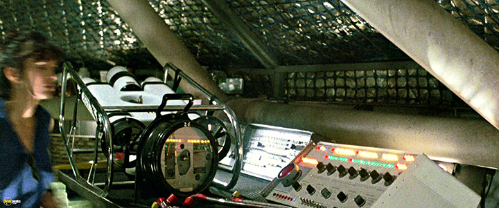 A still #8 from DeepStar Six (1989)