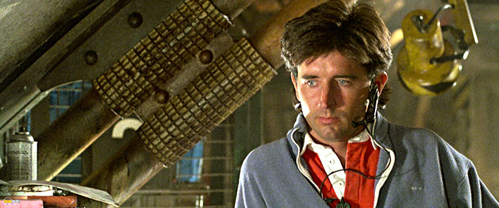 A still #18 from DeepStar Six (1989)