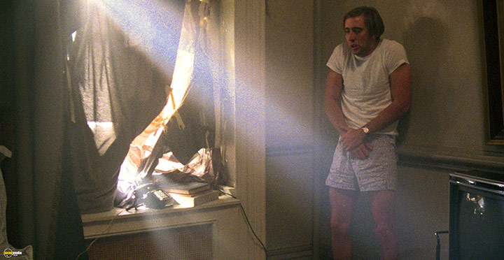 A still #8 from Vampire's Kiss (1988)