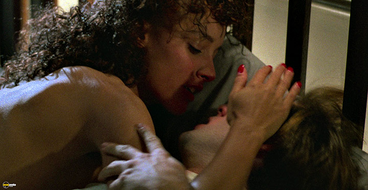 A still #30 from Vampire's Kiss (1988)