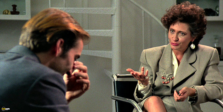 A still #37 from Vampire's Kiss (1988)