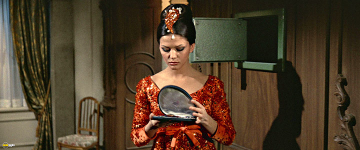 A still #32 from The Pink Panther (1963)