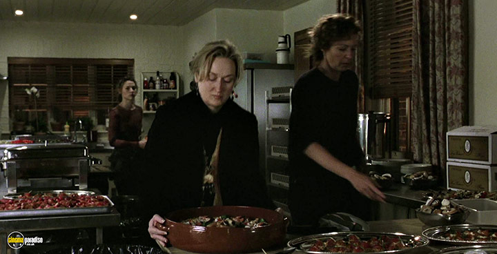 A still #10 from The Hours (2002)