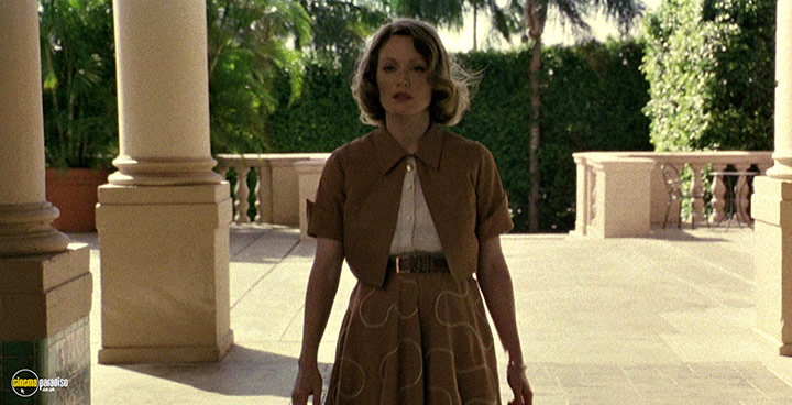 A still #20 from The Hours (2002)