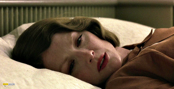 A still #23 from The Hours (2002)