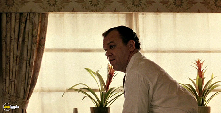 A still #45 from The Hours (2002)