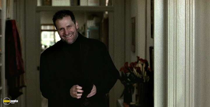 A still #113 from The Hours (2002)