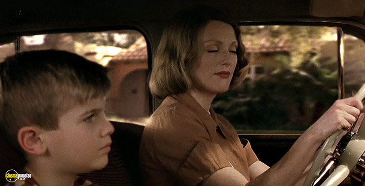 A still #116 from The Hours (2002)