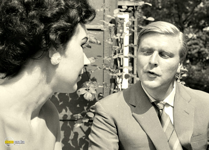 A still #12 from Daniel Farson's Guide to Britain: Vol.2 (1964)