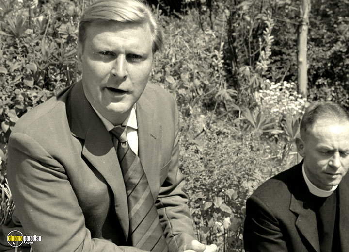 A still #23 from Daniel Farson's Guide to Britain: Vol.2 (1964)