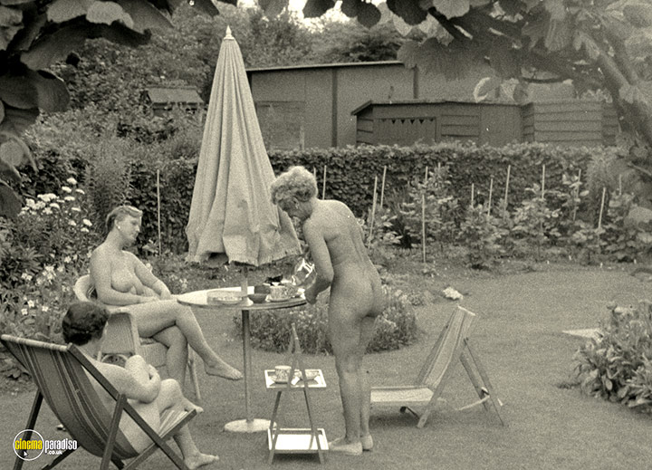 A still #31 from Daniel Farson's Guide to Britain: Vol.2 (1964)