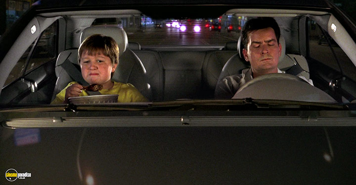 A still #4 from Two and a Half Men: Series 3 (2005)