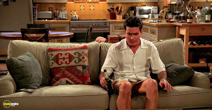 A still #17 from Two and a Half Men: Series 3 (2005)