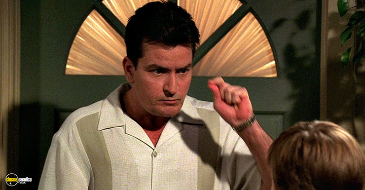 A still #19 from Two and a Half Men: Series 3 (2005)