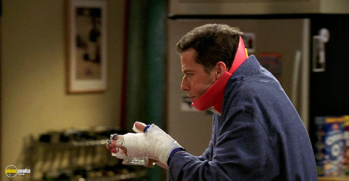 A still #24 from Two and a Half Men: Series 3 (2005)