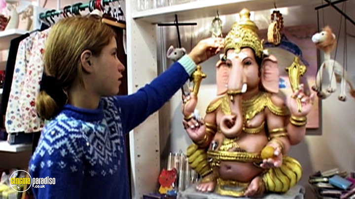 A still #14 from Pavee Lackeen: The Traveller Girl (2005)