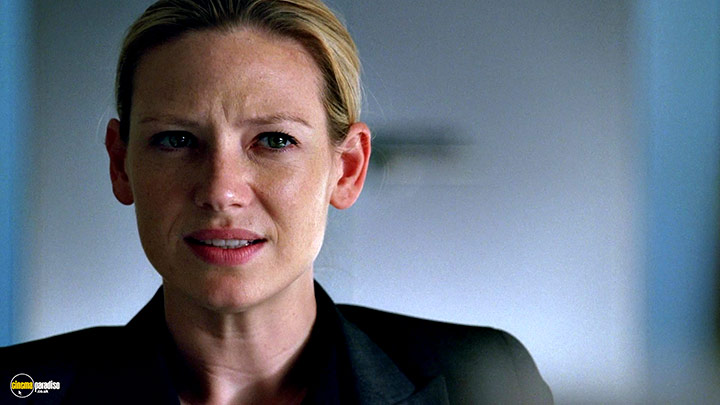 A still #17 from Fringe: Series 2 (2009)