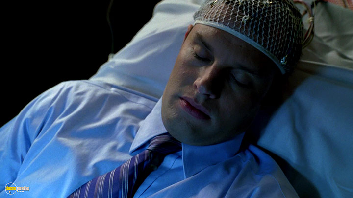 A still #14 from Fringe: Series 2 (2009)
