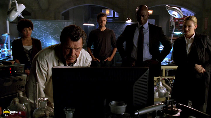 A still #3 from Fringe: Series 2 (2009)