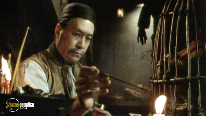 A still #4 from Sherlock Holmes: The Man with The Twisted Lip / The Six Napoleons (1986)