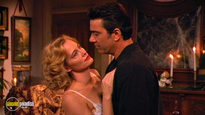 A still #2 from Cybill: Series 1 (1995)