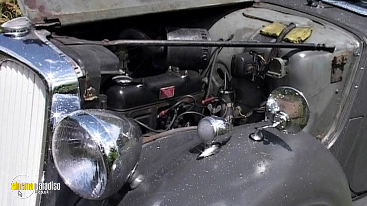A still #3 from Land Rovers (2007)