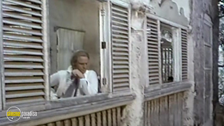 A still #5 from Burn! (1969)