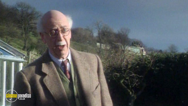 A still #5 from All Creatures Great and Small: Series 7 (1990)