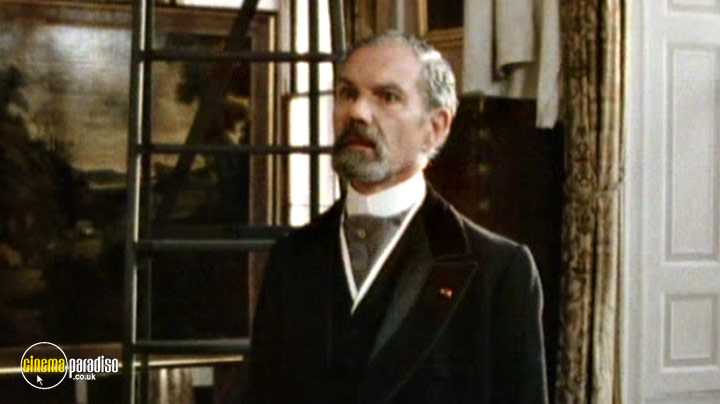 A still #17 from Sherlock Holmes: The Final Problem / The Empty House (1986)