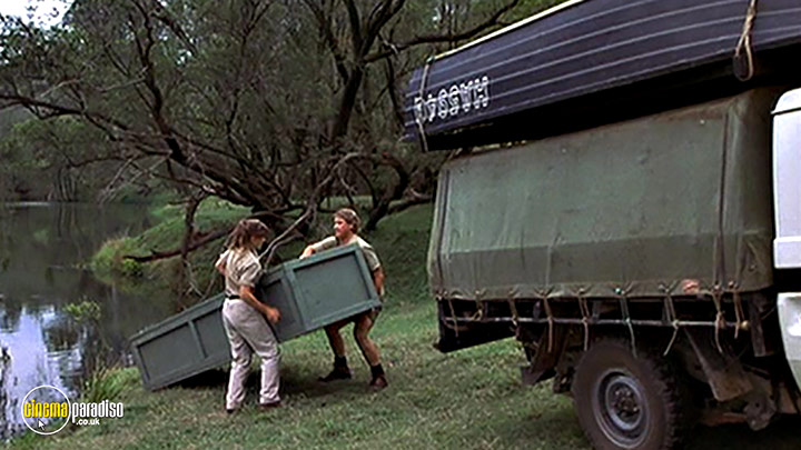 A still #5 from The Crocodile Hunter: Collision Course (2001)