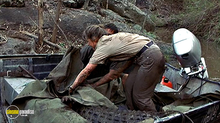 A still #4 from The Crocodile Hunter: Collision Course (2001)