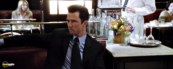 A still #15 from Hitch (2005) With Jeffrey Donovan