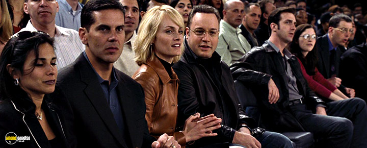 A still #6 from Hitch (2005) With Amber Valletta And Kevin James