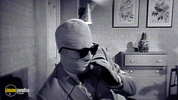 A still #2 from The Invisible Man: Vol.3 (1959)