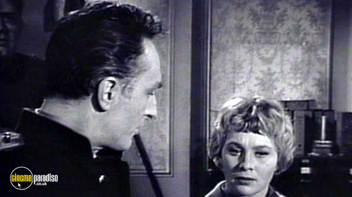 A still #3 from The Invisible Man: Vol.3 (1959)