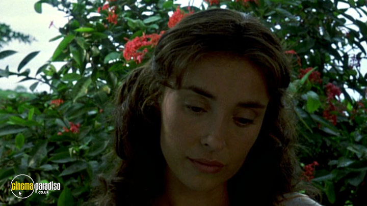 A still #3 from Before Night Falls (2000)