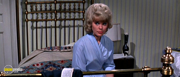 A still #21 from A Shot in the Dark (1964)