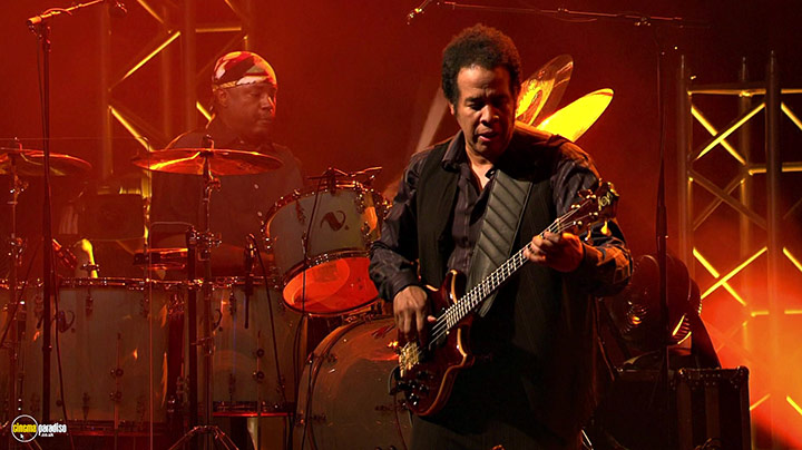 A still #1 from Return to Forever: Live at Montreux 2008 (2008)