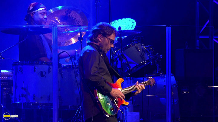 A still #17 from Return to Forever: Live at Montreux 2008 (2008)