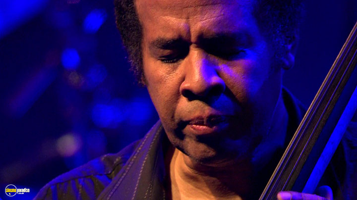 A still #5 from Return to Forever: Live at Montreux 2008 (2008)