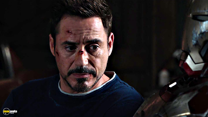 A still #9 from Iron Man 3 (2013) With Robert Downey Jr.