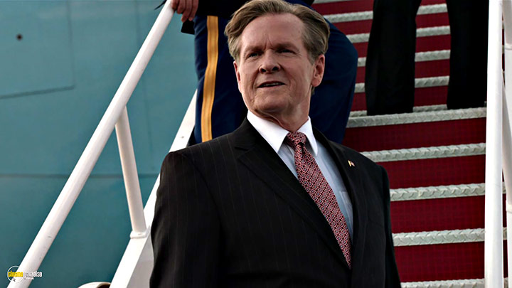 A still #18 from Iron Man 3 (2013) With William Sadler