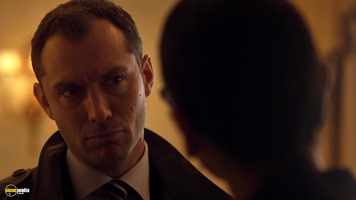 A still #15 from Side Effects (2013) With Jude Law