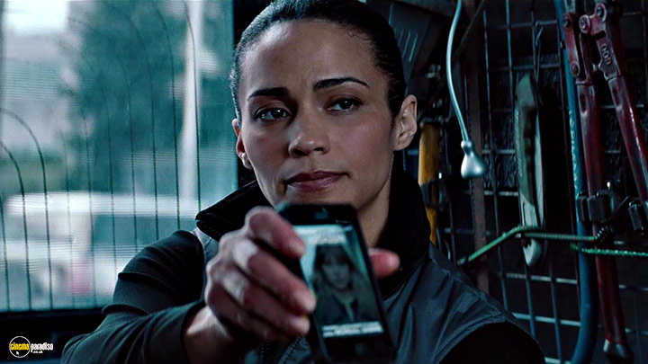 A still #20 from Mission Impossible: Ghost Protocol (2011) With Paula Patton